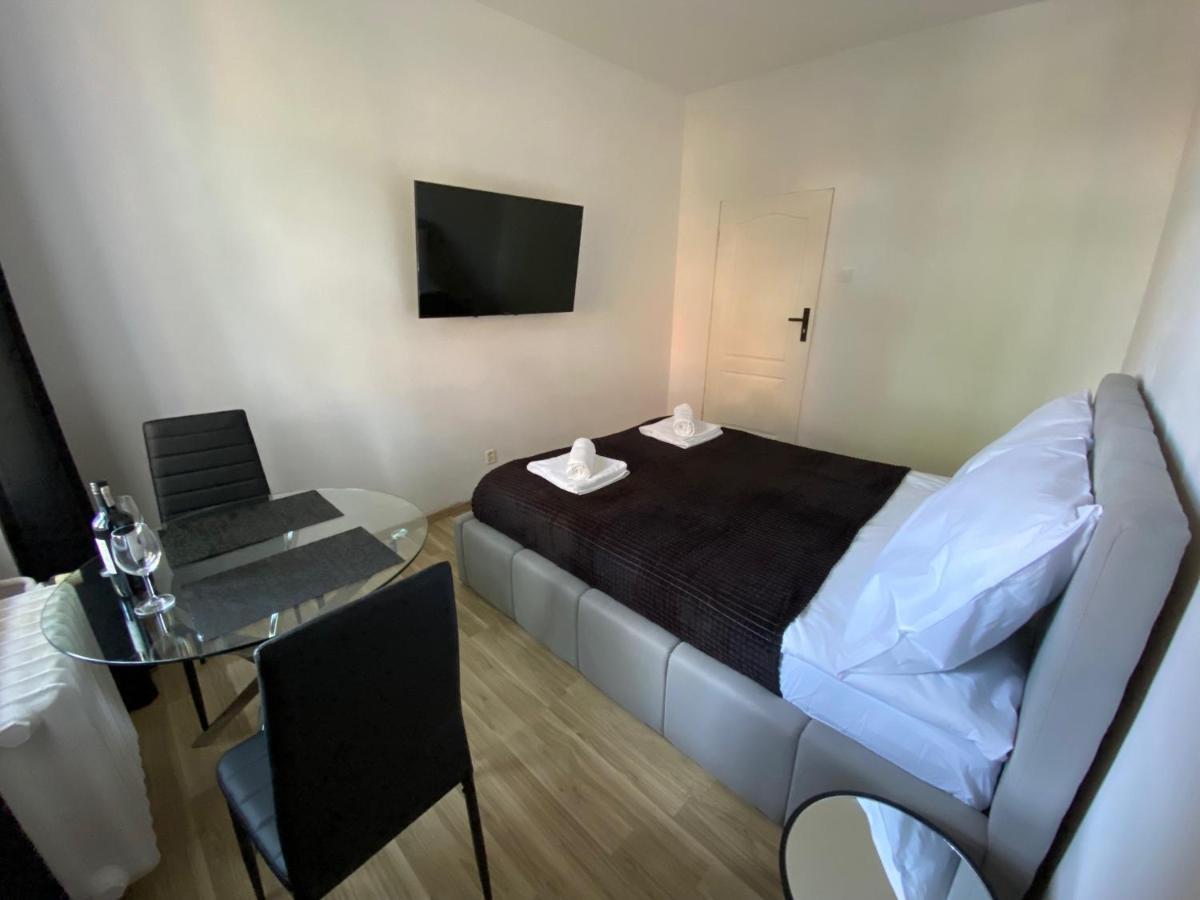 Vip Rooms Apartment Stary Toruń Esterno foto